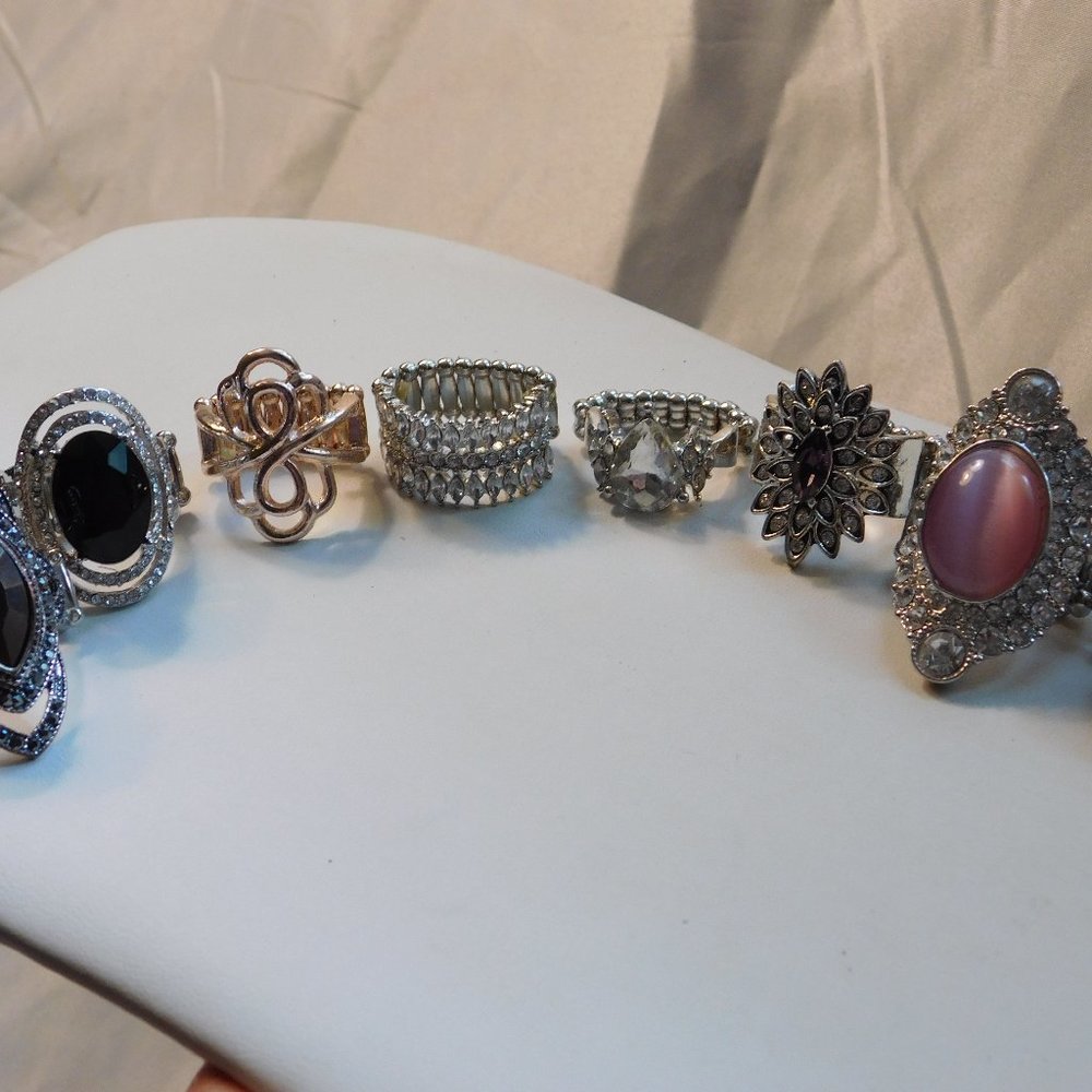 Bling Stretch Rings Assorted Lot of 8 Rings